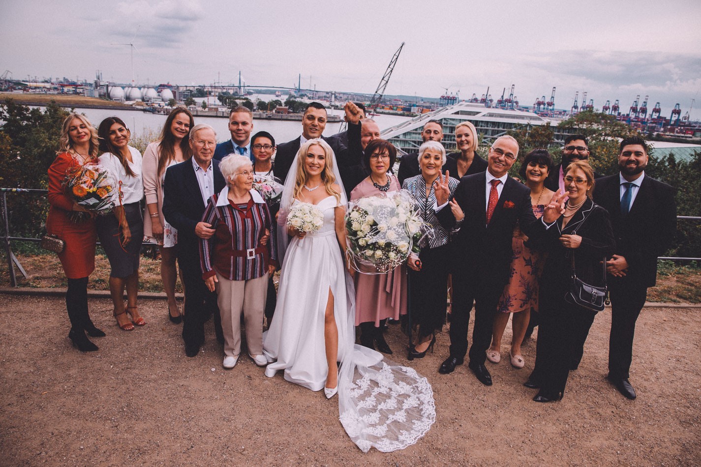Gruppenfotos während die Hochzeit in Hamburg