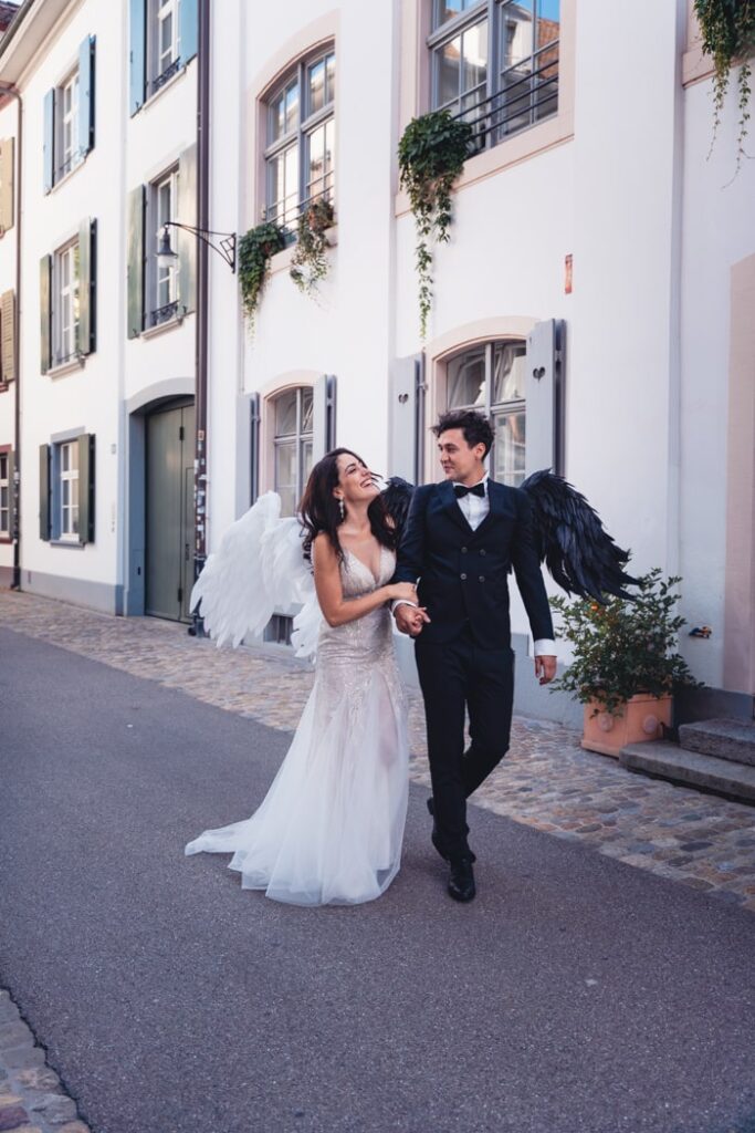 Brautpaar während Hochzeitsfotoshooting in Basel, Schweiz